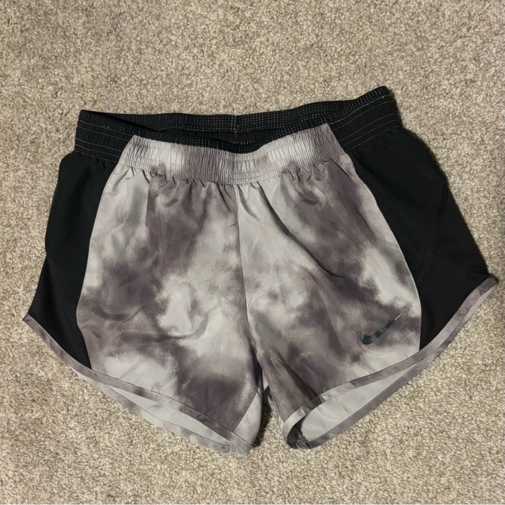 Nike Dri-FIT Running Shorts Women's Small Gray Tie Dye Black Athletic